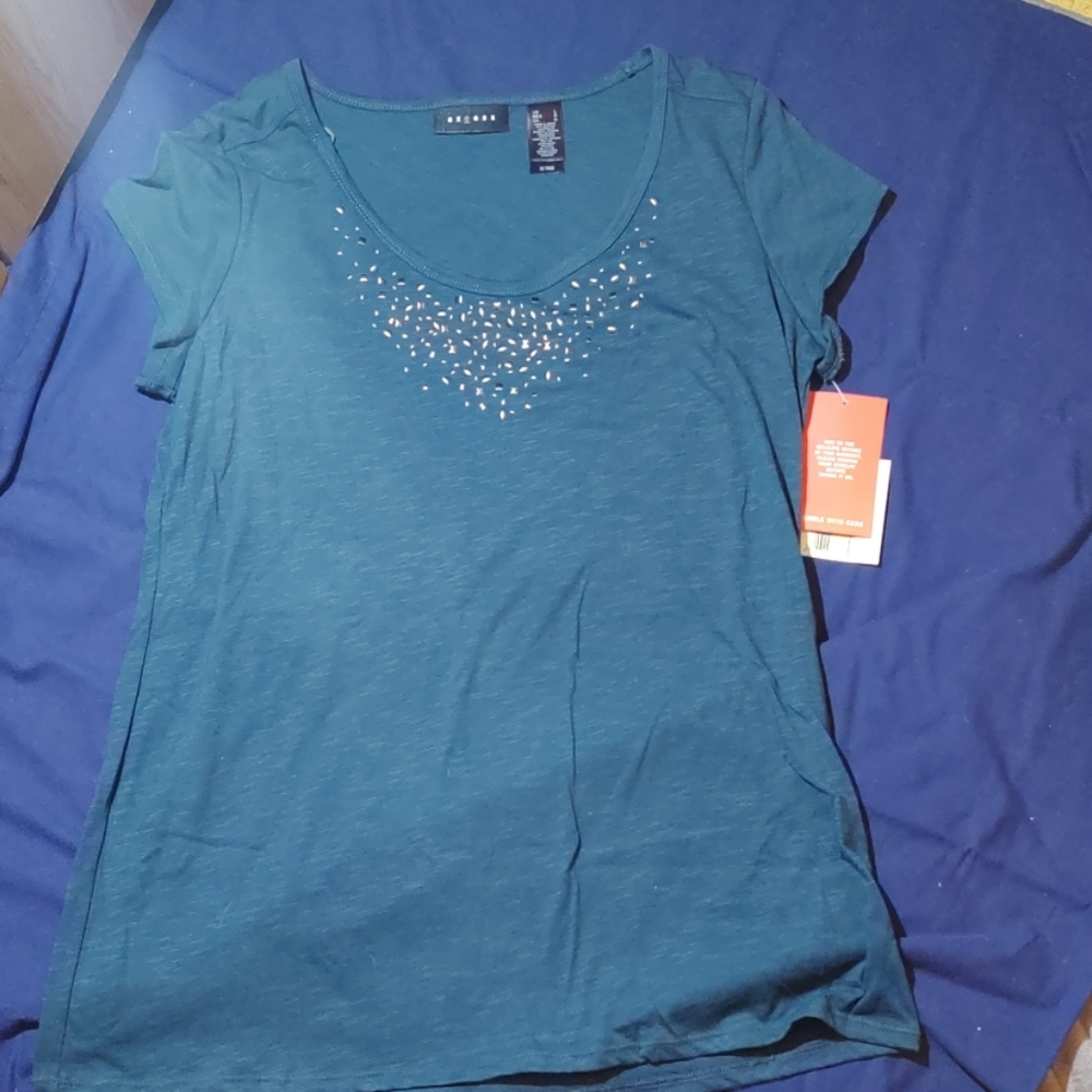 Tee shirt
